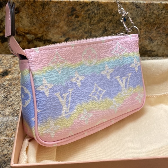 🦄🦄Escale Mini Pochette LV Summer 2020 Collection - Picture 9 of 10